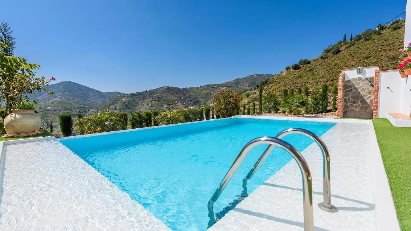 Holiday home Villa Las Palmeras De Torrox By Ruralidays